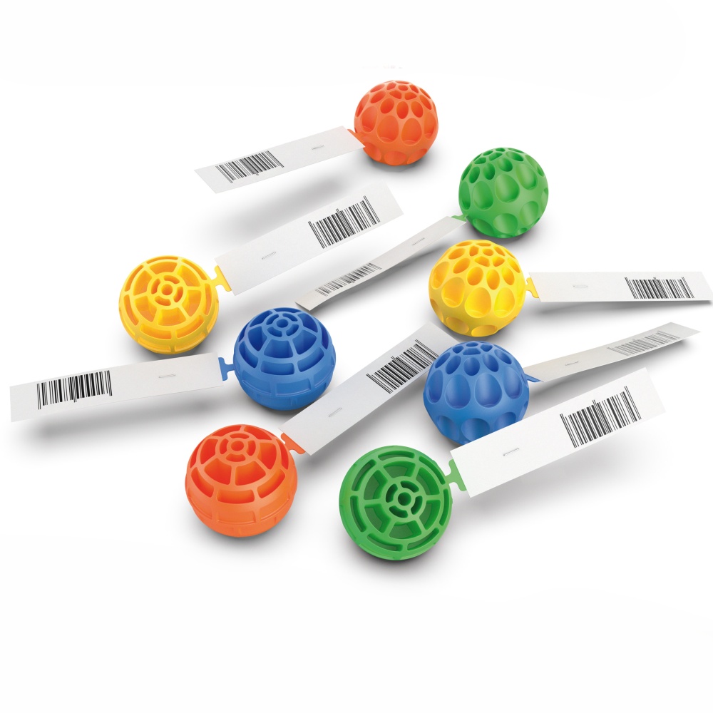 Těžký plastový míček pro kočky 4 cm