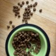 Harper and Bone Cat Sterilised čerstvé z trhu 2 kg, superprémiové krmivo pro dospělé kastrované kočky s kachnou, vepřovým, jehněčím a krůtou